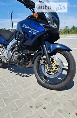 Suzuki V-Strom 1000 2003 - пробег 72 тыс. км