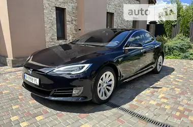 Tesla Model S  2016 - пробіг 66 тис. км