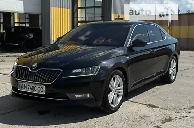 Skoda Superb 2017 - пробіг 232 тис. км