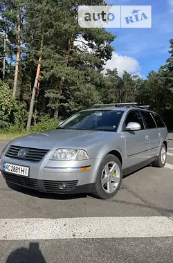 Volkswagen Passat 2004 - пробег 334 тыс. км