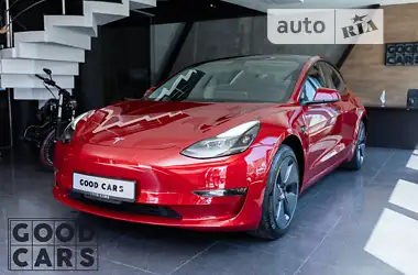 Tesla Model 3  2022 - пробіг 14 тис. км