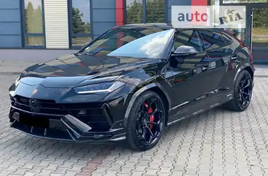 Lamborghini Urus Performante 2023 - пробег 1 тыс. км