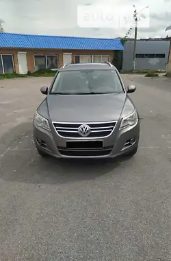 Volkswagen Tiguan 2010 - пробіг 290 тис. км