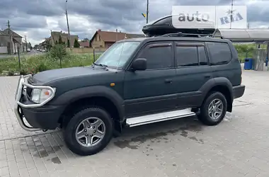 Toyota Land Cruiser 1999 - пробег 320 тыс. км