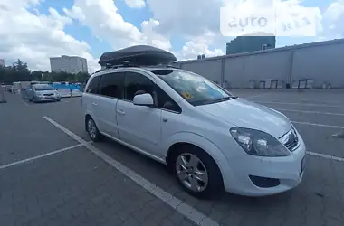 Opel Zafira 2011 - пробіг 198 тис. км