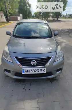 Nissan Versa 2013 - пробіг 296 тис. км