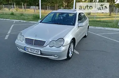 Mercedes-Benz C-Class 2000 - пробег 355 тыс. км