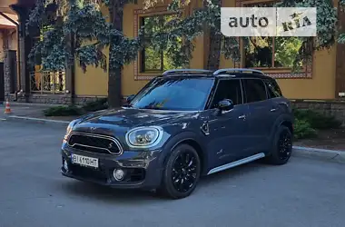 MINI Countryman Cooper S All 4 2018 - пробег 38 тыс. км