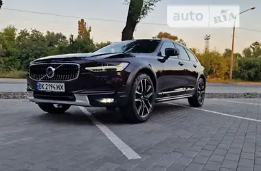 Volvo V90 Cross Country 2017 - пробіг 39 тис. км