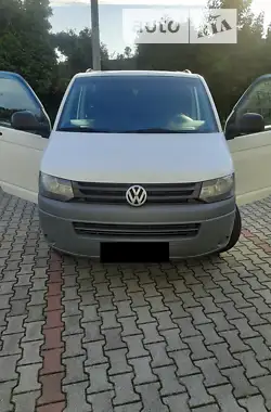Volkswagen Transporter 2010 - пробіг 275 тис. км