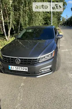 Volkswagen Passat 2017 - пробег 151 тыс. км
