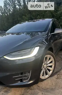 Tesla Model X 2018 - пробіг 170 тис. км