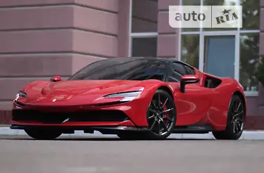 Ferrari SF90 SF90 STRADALE 2022 - пробег 2 тыс. км