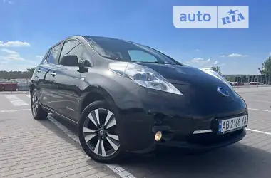 Nissan Leaf 2015 - пробег 140 тыс. км