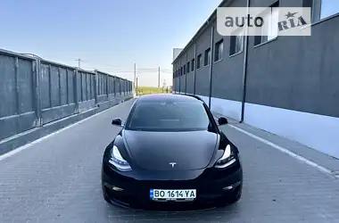 Tesla Model 3  2018 - пробіг 38 тис. км