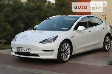 Tesla Model 3  2020 - пробіг 26 тис. км