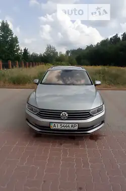 Volkswagen Passat 2016 - пробіг 279 тис. км