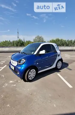 Smart Fortwo 2017 - пробег 60 тыс. км