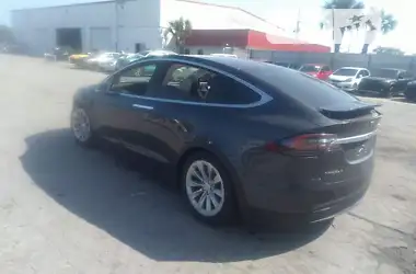Tesla Model X 2018 - пробіг 52 тис. км