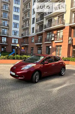 Nissan Leaf 2015 - пробег 94 тыс. км