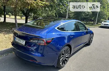 Tesla Model 3  2019 - пробіг 39 тис. км