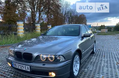 BMW 5 Series 2002 - пробіг 300 тис. км