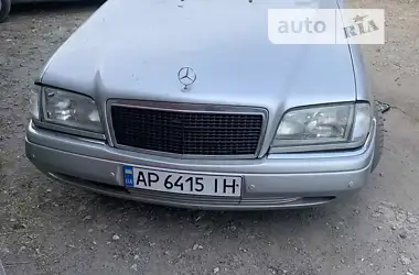 Mercedes-Benz C-Class 1994 - пробег 300 тыс. км