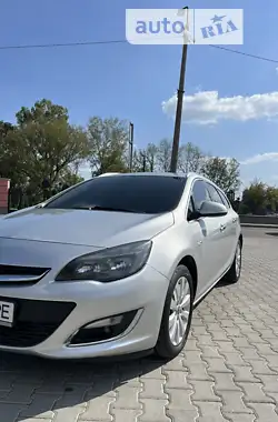 Opel Astra 2013 - пробіг 246 тис. км