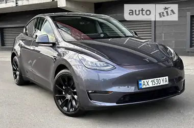 Tesla Model Y 2022 - пробіг 16 тис. км