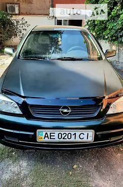 Opel Astra 2004 - пробег 200 тыс. км