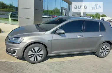 Volkswagen e-Golf 2015 - пробіг 137 тис. км