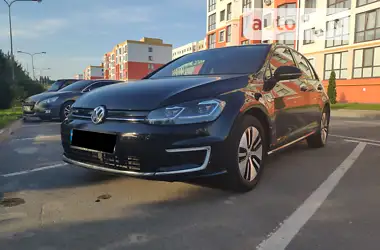 Volkswagen e-Golf 2018 - пробег 71 тыс. км