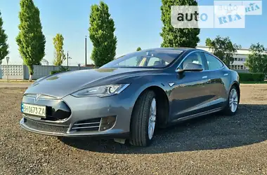 Tesla Model S 2013 - пробіг 133 тис. км