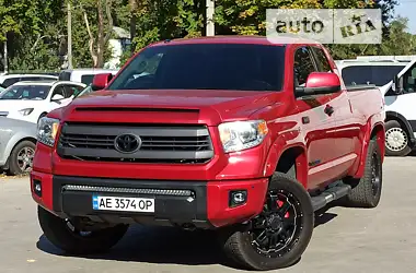 Toyota Tundra 2016 - пробег 78 тыс. км