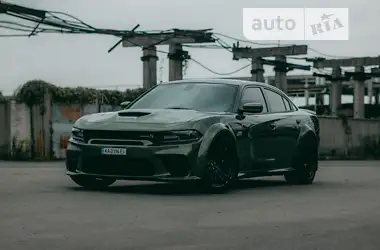 Dodge Charger 2020 - пробег 28 тыс. км