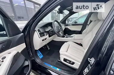 BMW X5 2022 - пробіг 18 тис. км