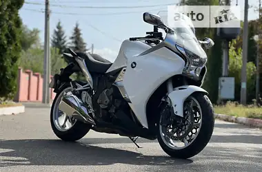 Honda VFR 1200F 2011 - пробіг 32 тис. км