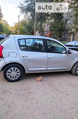 Dacia Sandero 2010 - пробіг 98 тис. км