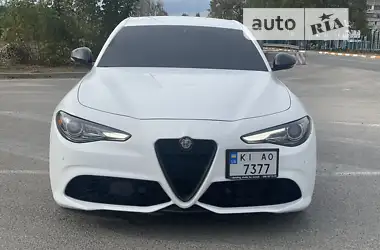 Alfa Romeo Giulia 2019 - пробіг 40 тис. км