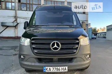 Mercedes-Benz Sprinter 2021 - пробег 10 тыс. км