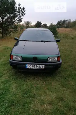 Volkswagen Passat 1993 - пробег 450 тыс. км