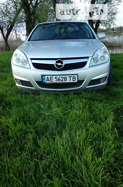Opel Vectra 2006 - пробег 202 тыс. км