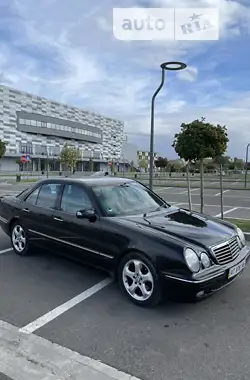 Mercedes-Benz E-Class 2001 - пробіг 240 тис. км