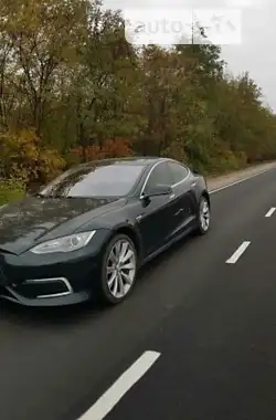 Tesla Model S 2013 - пробіг 120 тис. км
