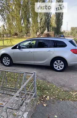 Opel Astra 2015 - пробіг 220 тис. км