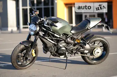 Ducati Monster 2012 - пробег 10 тыс. км