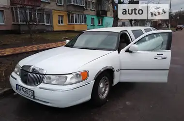 Lincoln Town Car 1999 - пробег 126 тыс. км