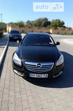 Opel Insignia 2013 - пробег 256 тыс. км
