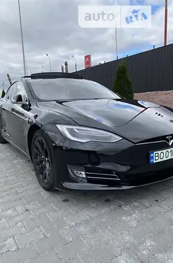 Tesla Model S 2016 - пробіг 112 тис. км
