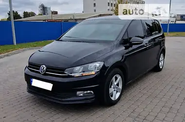 Volkswagen Touran 2015 - пробіг 295 тис. км